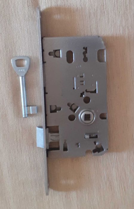 Zamek 72/55/110W1 prawy