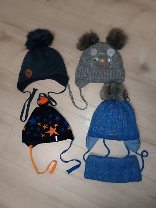 Шапки зимові та демісезонні 3-5 років