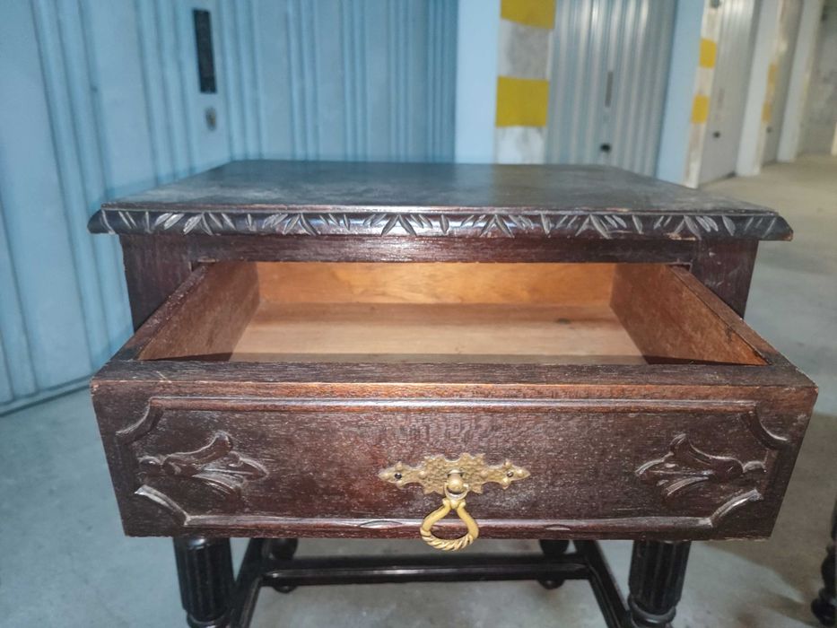 Mesinha de cabeçeira (valor do par)