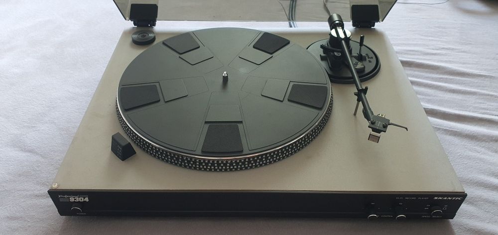 Gramofon Luxor Skantic