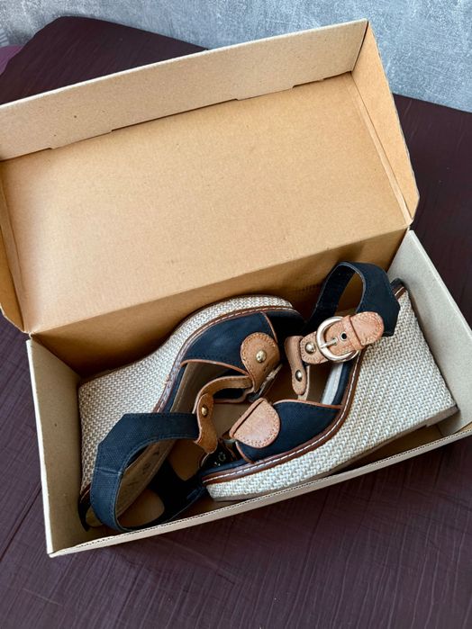 Літні жіночі босоніжки на платформі Женские летние босоножки платформе