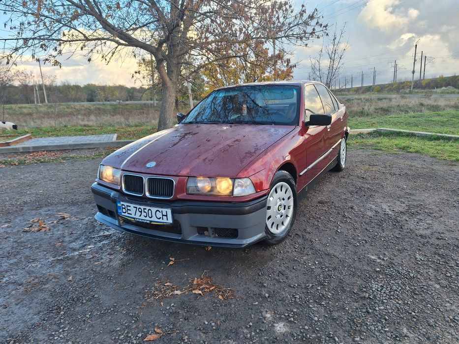 Продам е36, 1.8 бензин