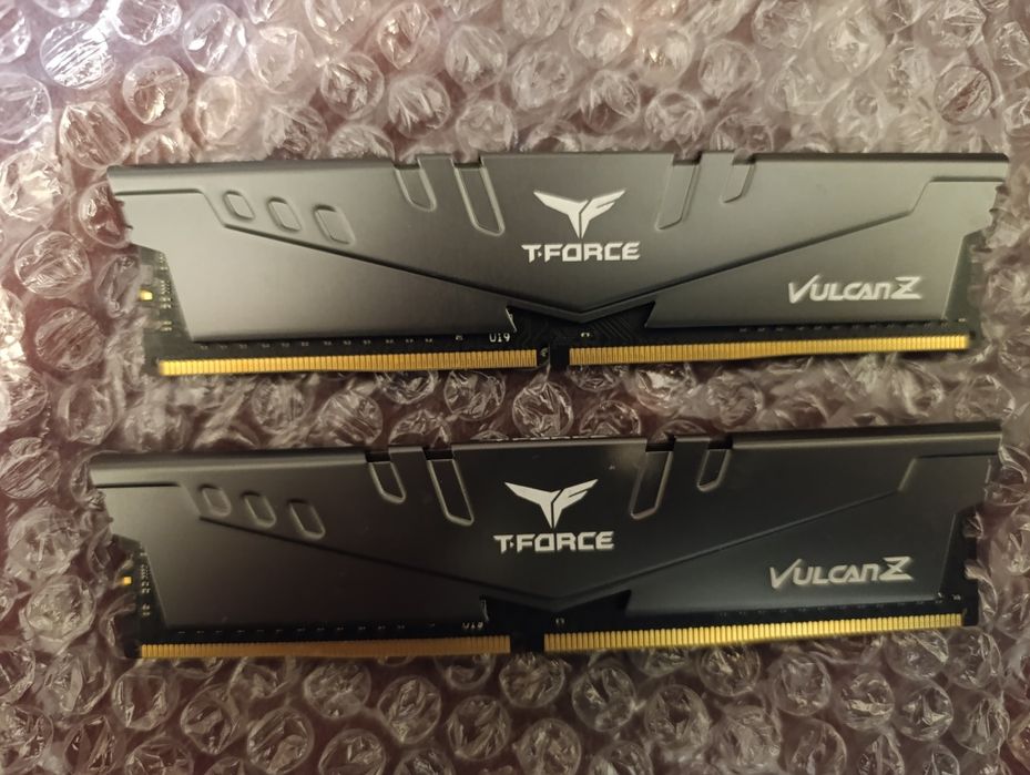 Оперативна пам'ять T-Force DDR4 16GB 3200 Mhz