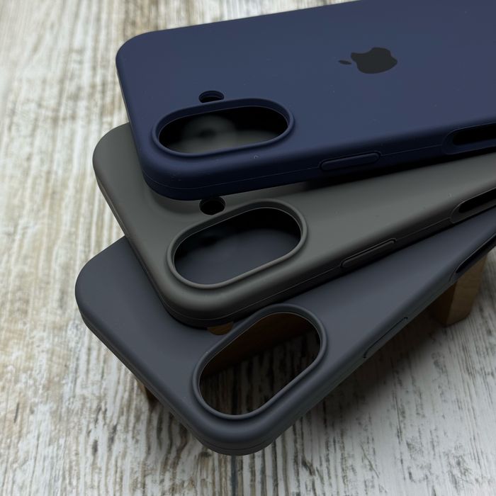 Чехол софттач Silicone Case на iPhone 16/ iPhone 17. Микрофибра. Чохол