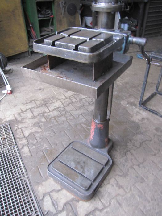 Wiertarka słupowa kolumnowa stołowa