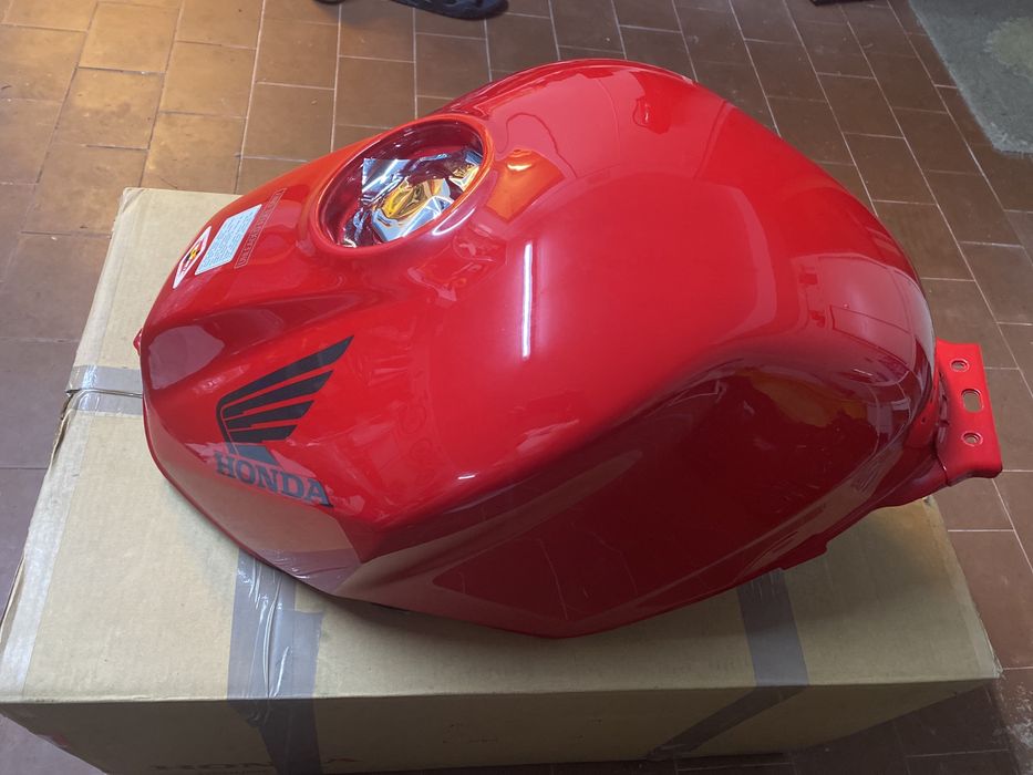 Deposito combustivel  Honda VFR800