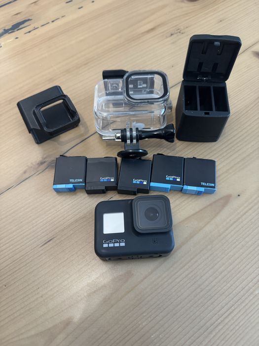 GoPro 8 Black duzy zestaw + 128gb karta ładowarka