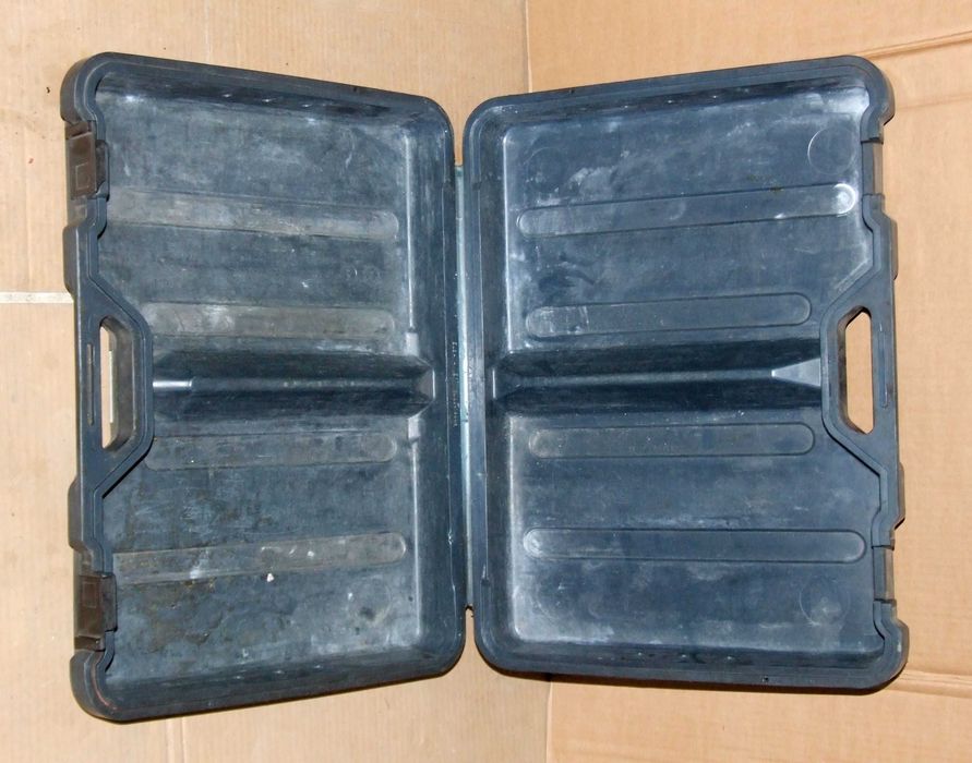 Walizka plastikowa 56 x 43 x 13