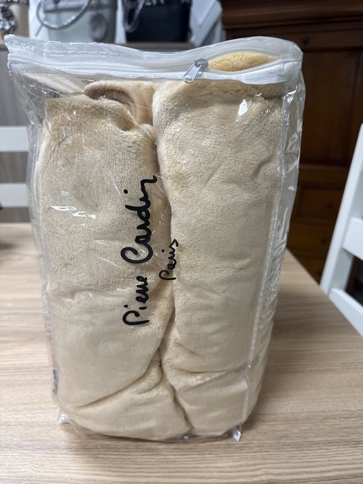 Cobertor Pierre Cardin