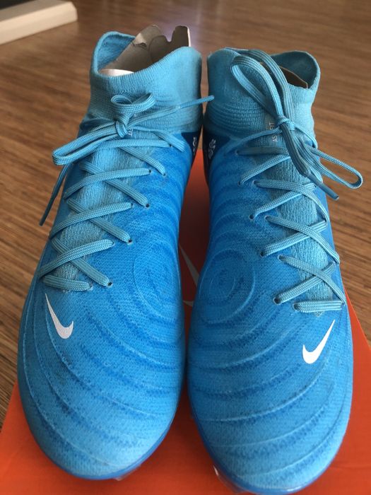 Buty piłkarskie,korki.