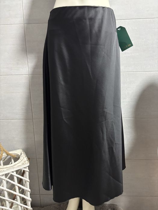 Saia de cetim preta nova