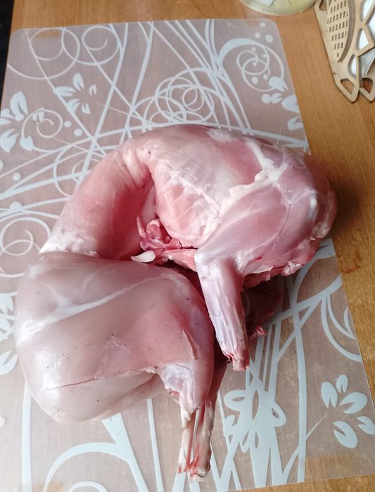 Мясо кролика .свежее,диетическое и очень вкусное мясо кролика .