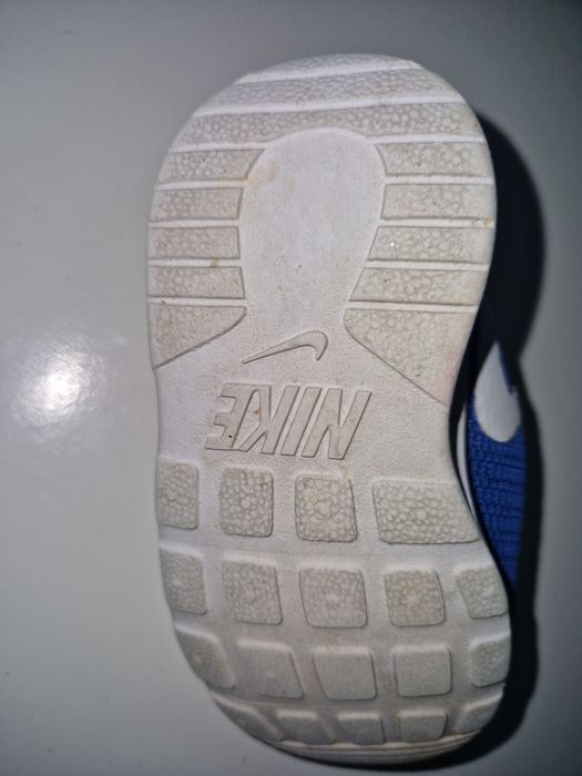 Baixa de preço Tenis nike tamanho 22