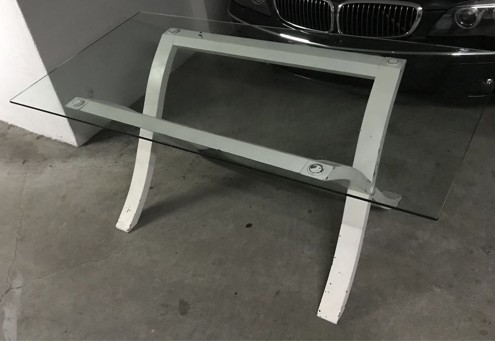 Mesa jantar com Vidro para 6/8 pessoas 1,80 mts por 90 cm