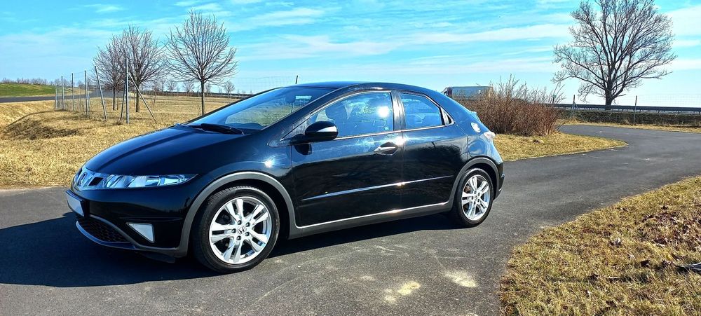 Honda Civic 1.8 VTEC Czarna Perła Klimatronic Gwarancja Alu 17 cali SERVIS