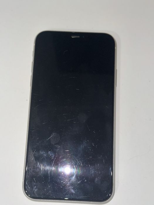 iphone 11 biały 128gb