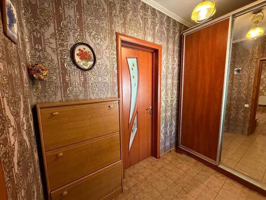 Продаж двох будинків. Опалення - ГАЗ. Мансарда. Ремонт. 12 соток. ID:287