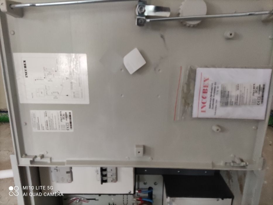 Przyłącze elektryczne, skrzynka budowa