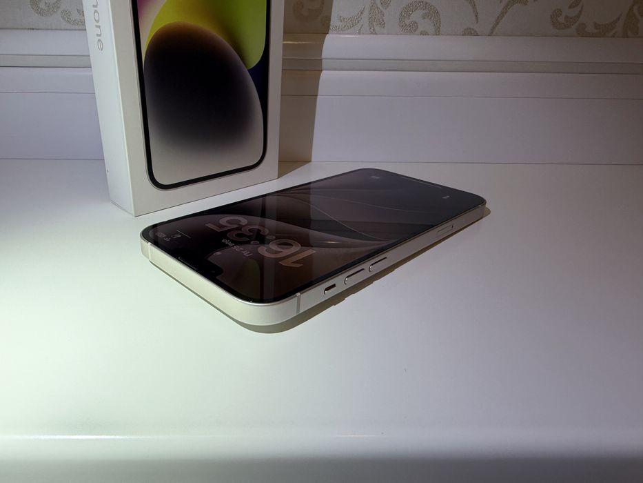 iPhone 14 Plus 128 ГБ Ідеальний стан Starlight Білий