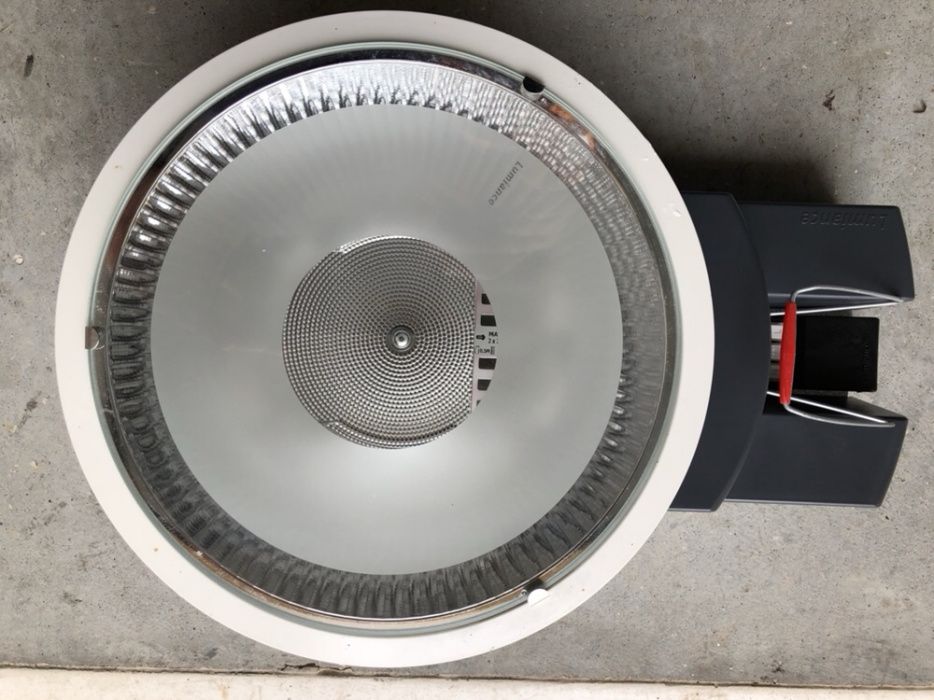 Downlight Iluminance Insaver HE 225 2x26W