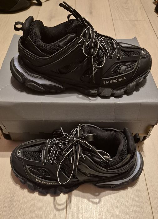 Buty Balrnciaga Track led (opis)