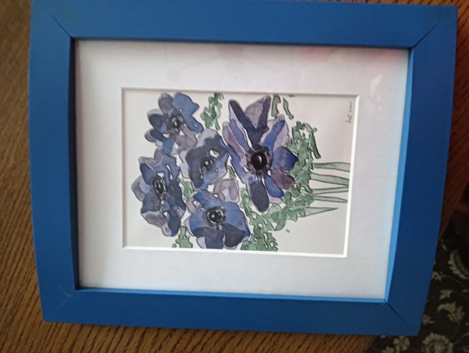 Duży obraz w drewnianej ramie. Hortensje w wazonie.