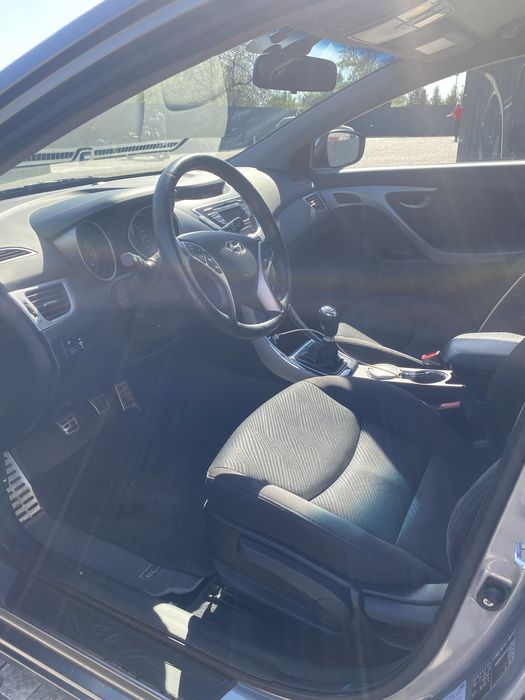 Hyndai Elantra 1.8 бензин