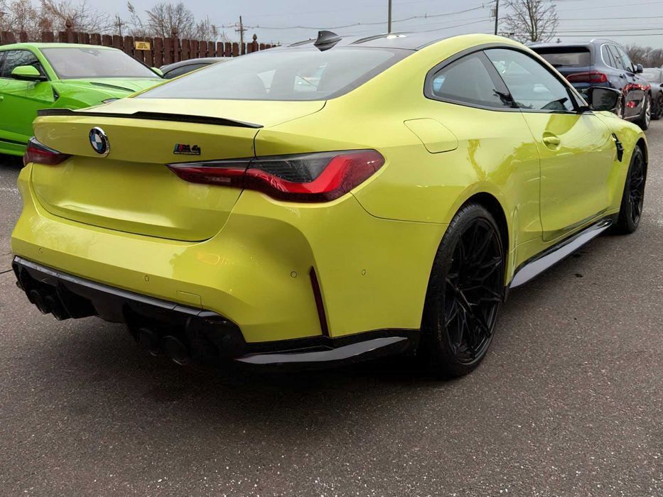 BMW M4 Competition      2021