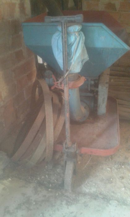 Esmagador de Uvas Elevatório