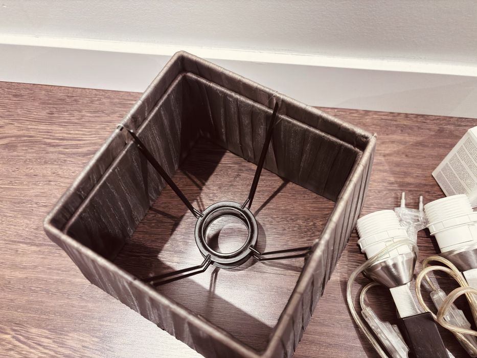 Conjunto 2 Candeeiros de Mesa Modernos com Abajur Castanho