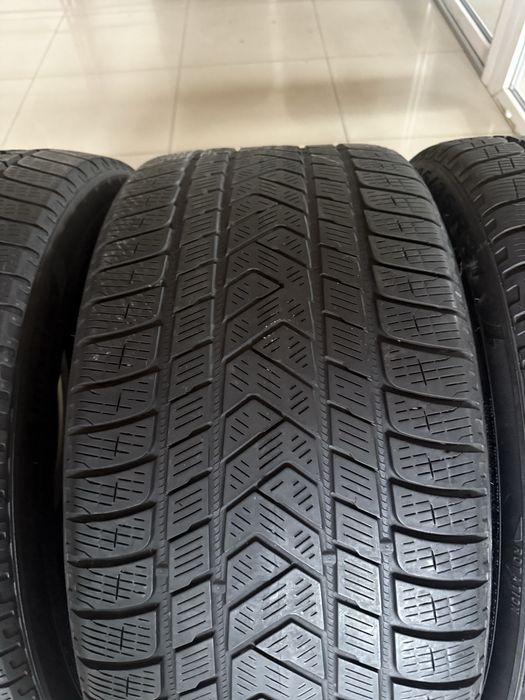 Шини зимові різноширокі 295/35/21 265/40/21 Pirelli зимние шины