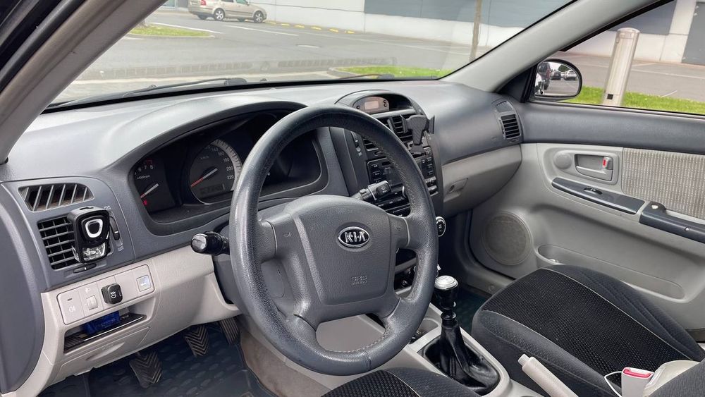 Kia cerato 1.6 i