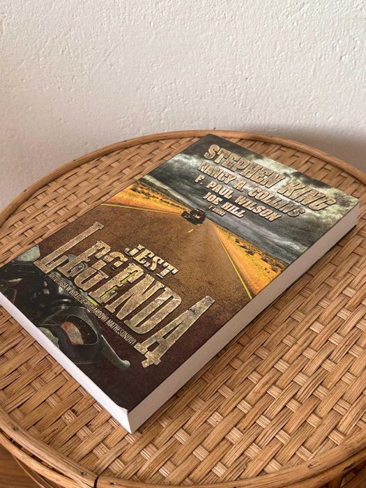 Zbiór opowiadań Jest legendą -