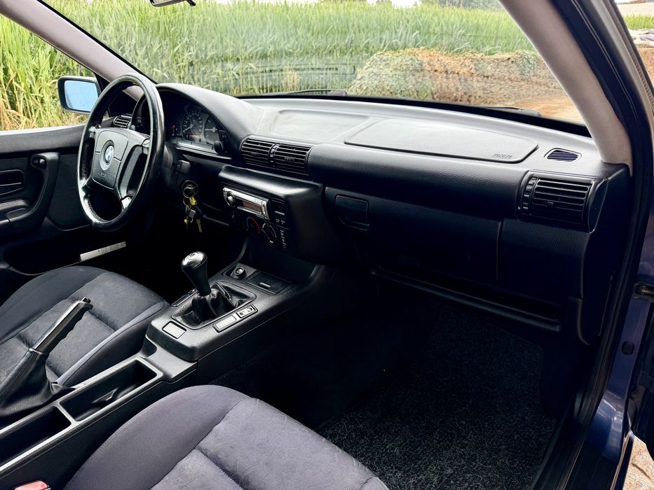BMW 316i Compact e36