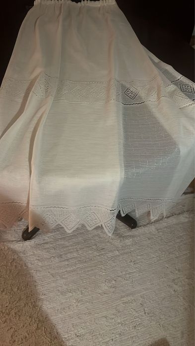 Cortinado branco ; cumprimento 2x54-largura 2x12