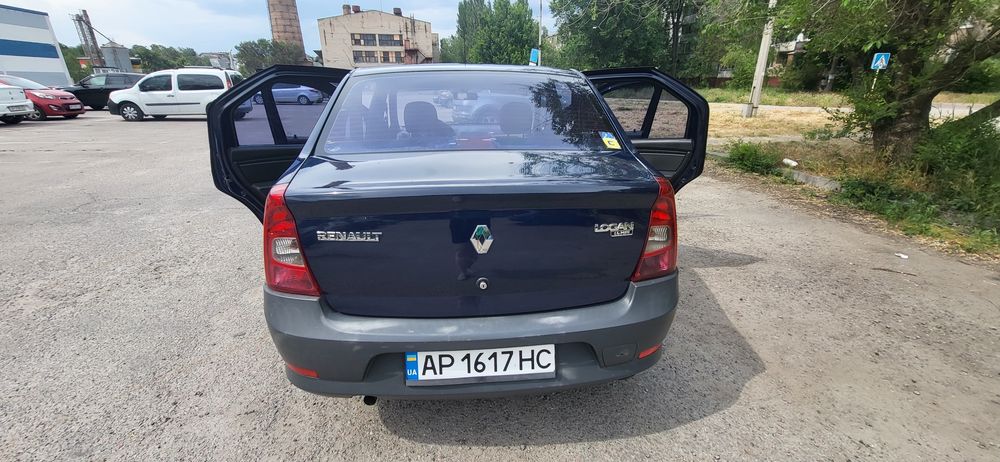 Renault Logan 2010