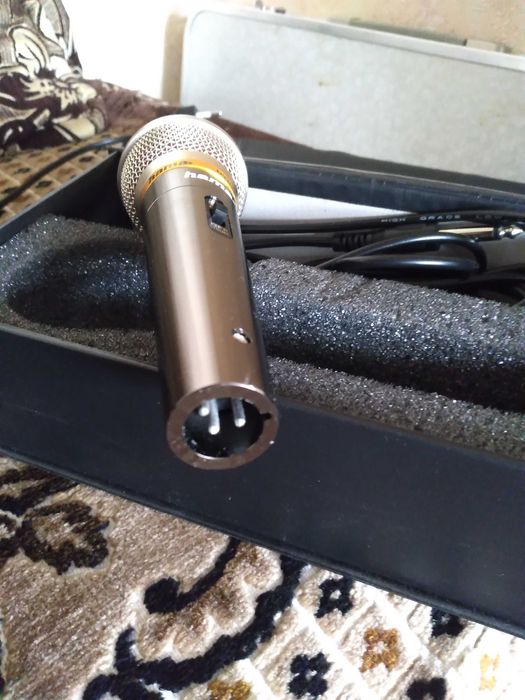 Відеопрогравач   DVD плеєр +мікрофон