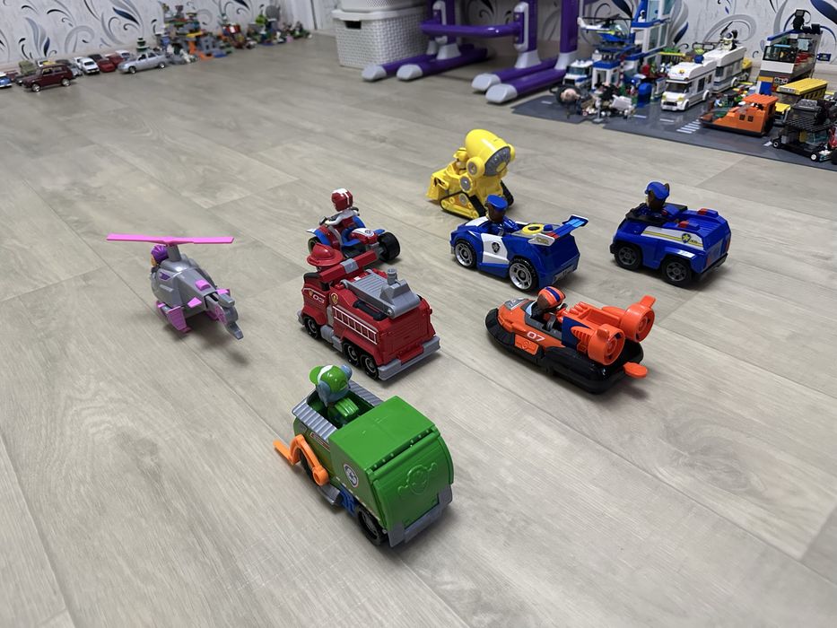 Продам машинки Щенячий патруль ОРИГИНАЛ.