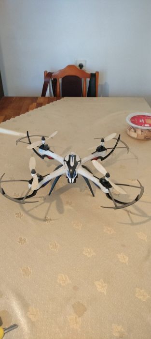 Dron Tarantula X6