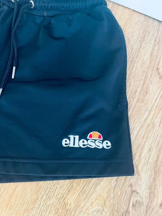 Ellesse spodenki sportowe s 36 czarne na gumce sport