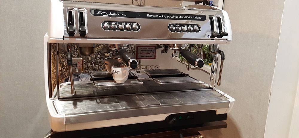 Кавомашина , кофемашина Faema stylema 2gr 38 000 грн. Кавоварки