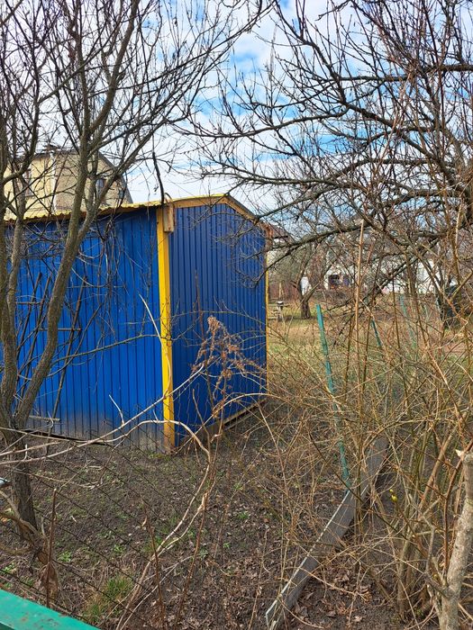 Участок  возле Десны с дачным ввгончиком. Сады Зазимье (дачи).