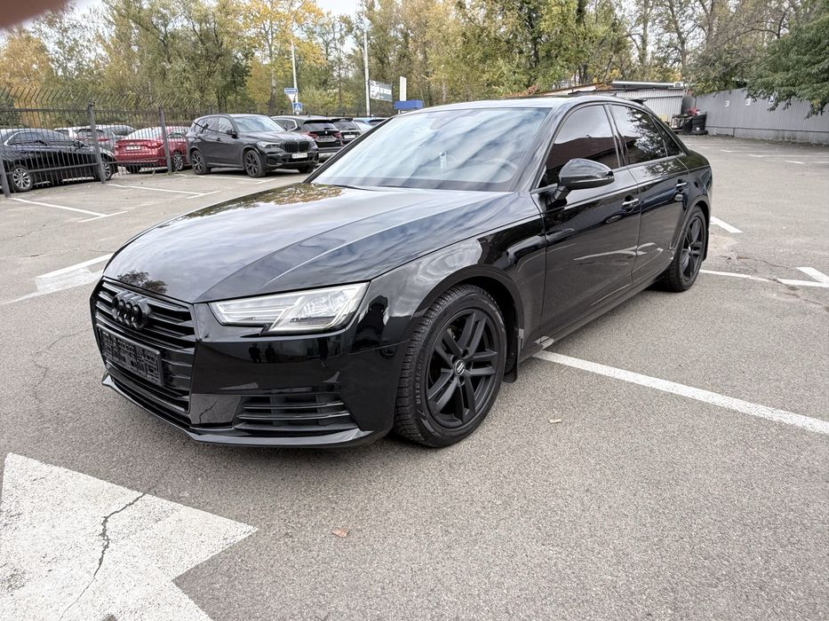Продам власний автомобіль  Audi A4 b9