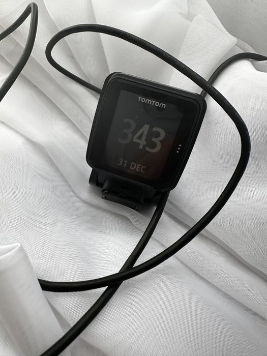 Умные часы том том