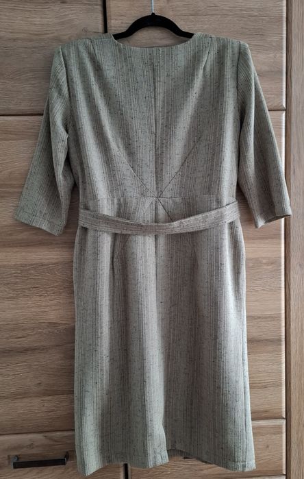 Casulowa sukienka z paskiem, rozm. L