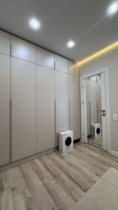 Центр. Новобудова. 55 м.кв.