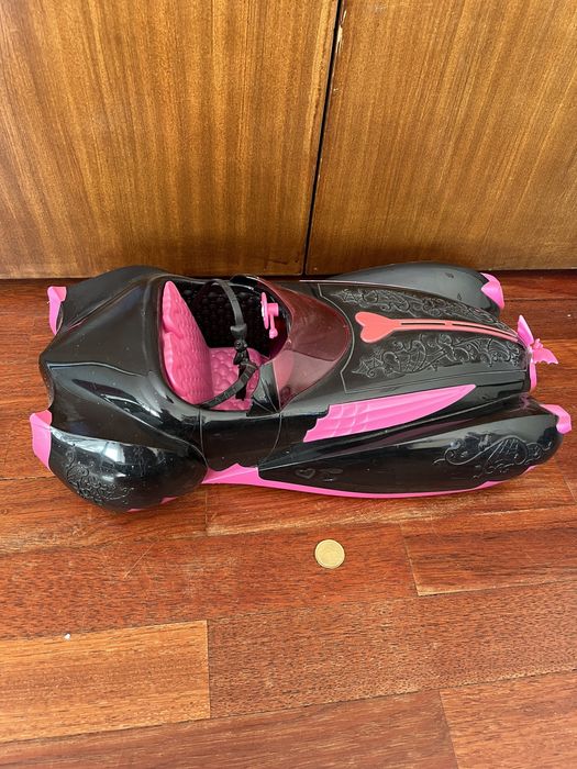 Carro draculaura monster high