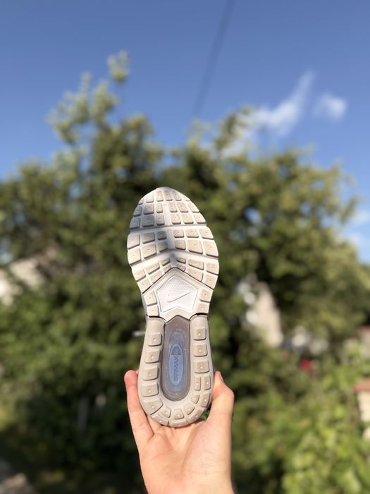 Продам оригінальні кросівки Nike жіночі