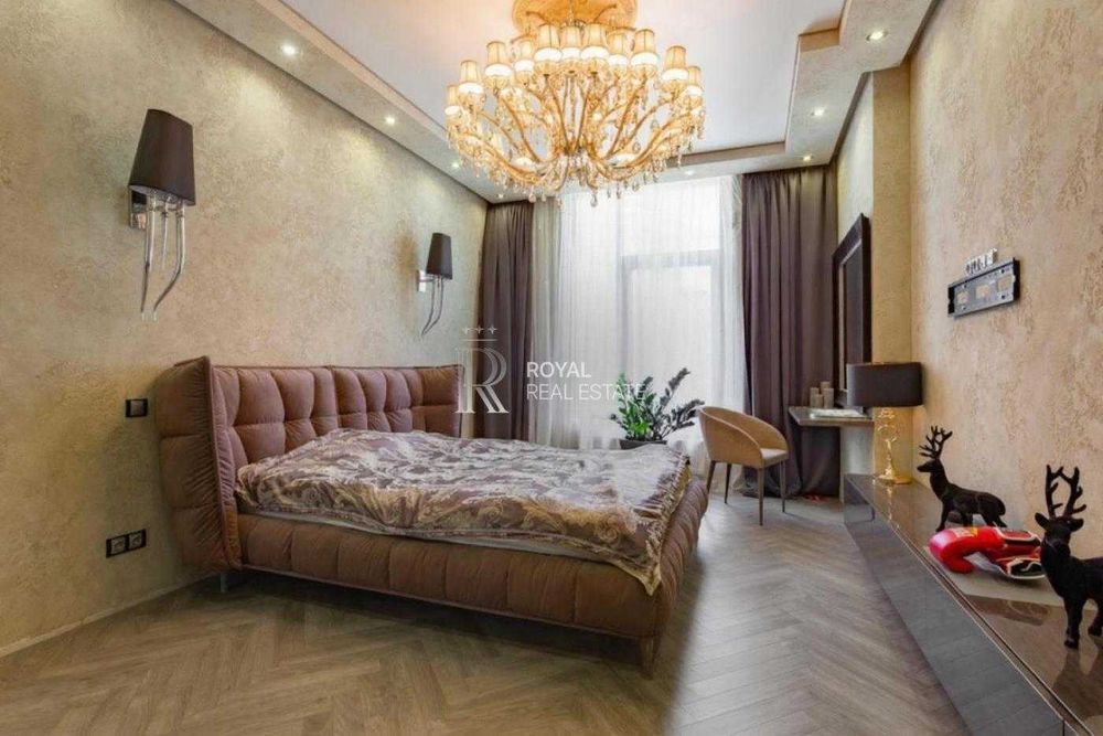 Продаж 3-кімнатна квартира Київ ЖК «Новопечерські Липки» 100 м² 5 поверх Авторський дизайн SPA Басейн Охорона Генератор Підземний Києва