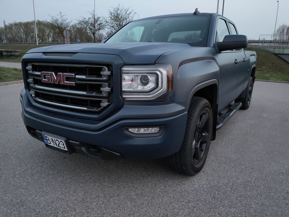 GMC Sierra